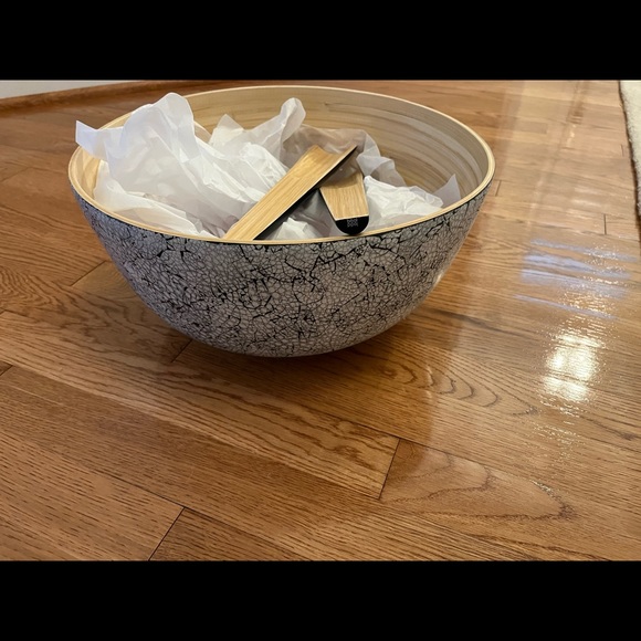 NWOT Bibol Extra Large Bamboo Salad Bowl - beautiful & lightweight!